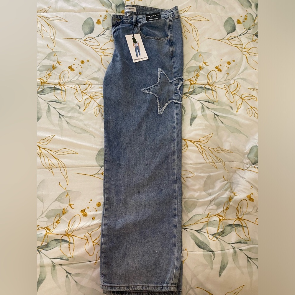 Ashley Mason Blue Star Accent Straight Leg Jeans